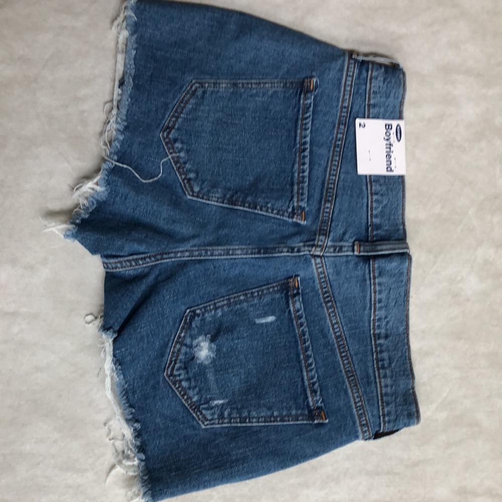 New Old Navy Mid-Rise Ripped Cut-Off Boyfriend Jean Shorts for Women Size 2 - Picture 6 of 8